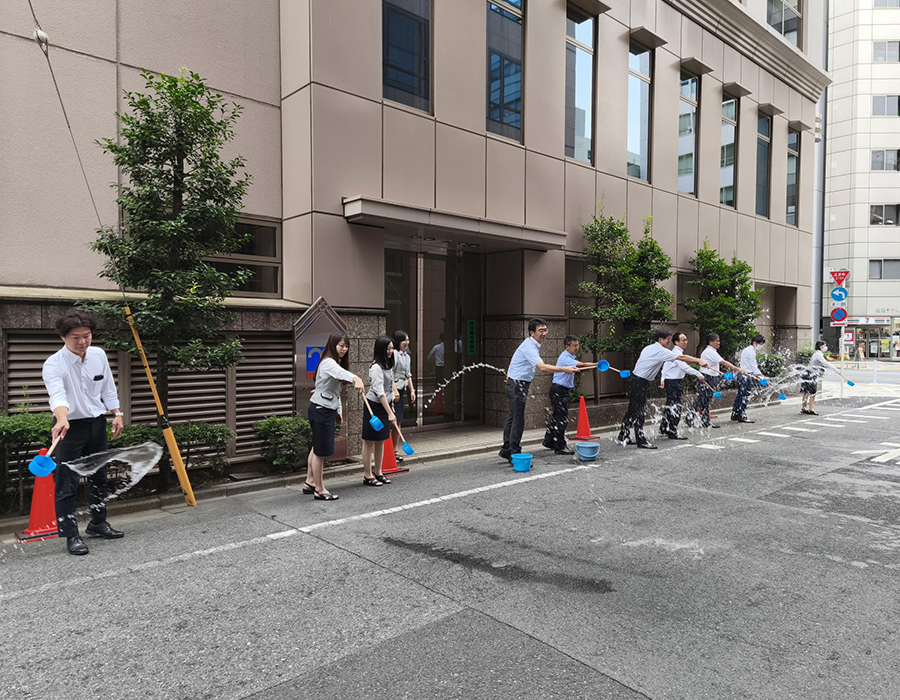 新宿区打ち水大作戦