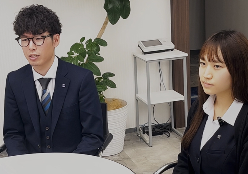 インタビューを受けるマースエンジニアリング社員